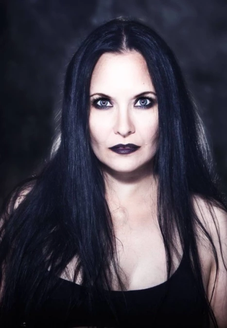 Lizette Von Panajott