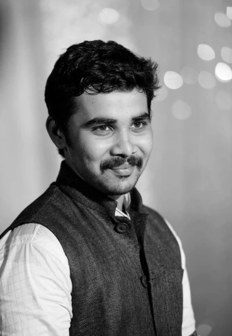 Aniket Kanade