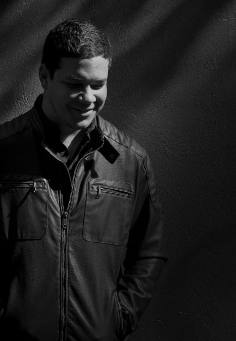 Luis Tovar