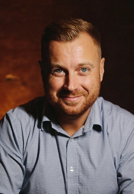 Tom Robak
