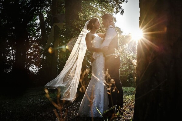 On a very hot and sunny day in the Summer, I had this lovely Wedding! Right before diner the sun was beautiful. We decided to take a walk during this golden hour. The couple enjoyed a little personal time as I captured there sweet moments together.