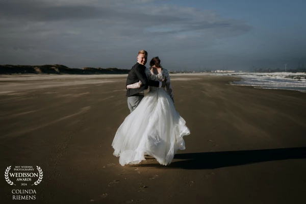 When a couple has their first look at the beach, and also their bridal shoot, they make me a very ha...