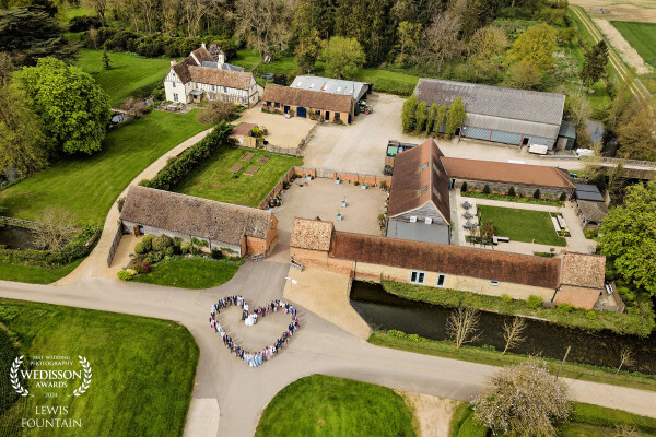 We get asked to do the ‘love heart’ ❤️ group shot at a lot of weddings, but this is a first for us, the heart and the venue in the same frame.