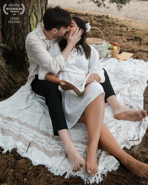 When my clients approached me for a love shoot, I envisioned recreating a romantic picnic date. I lo...