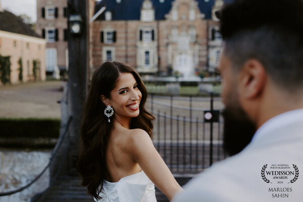 Some people are a delight to photograph.. I love the place and the beautiful bride!