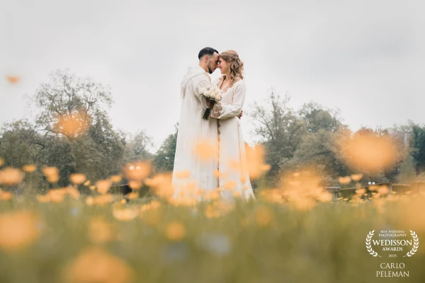 During the couple shoot, I saw these lovely little yellow flowers in the field: the perfect decor fo...