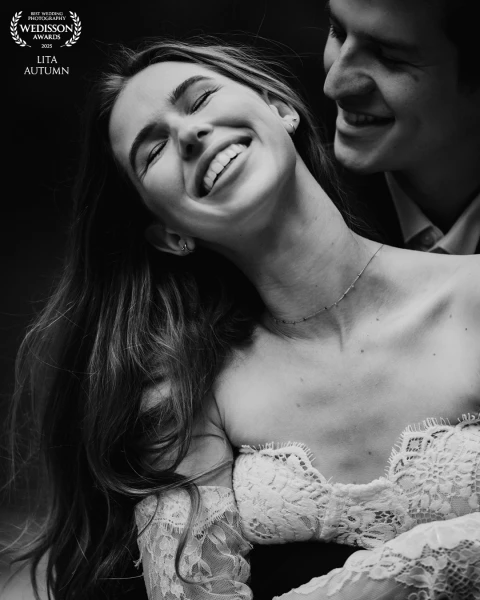 The best love is the kind that awakens the soul and makes us reach for more, that plants a fire in our hearts and brings peace to our minds."— Nicholas Sparks.