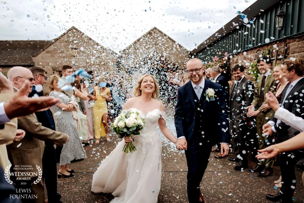 This was one of those moments that felt like it could have been from a movie. Vic and Dan came out all smiles, and the confetti just kept flying. Their energy was amazing, and I knew straight away we had something special. Couldn’t have asked for a better reaction or setting.