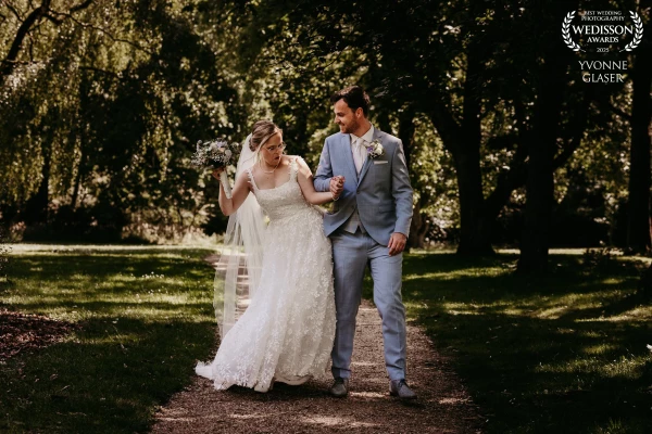 teasing each other during the photoshoot 🥰