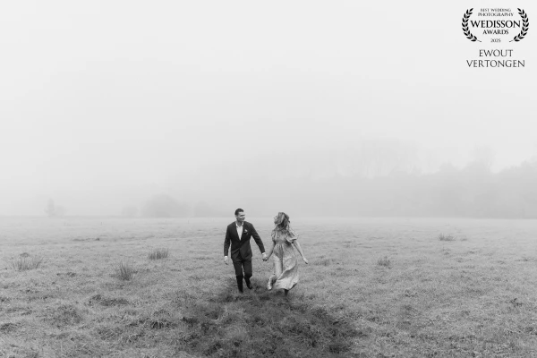 A misty moment right before “I do”.