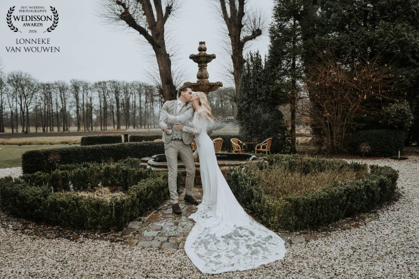 Every wedding is a celebration. So let's pop the champagne and celebrate the love!