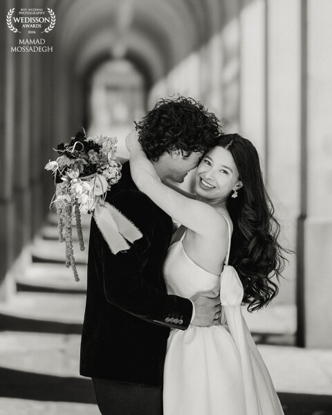 We walked around the streets of Manchester finding iconic backdrops for this styled wedding shoot.