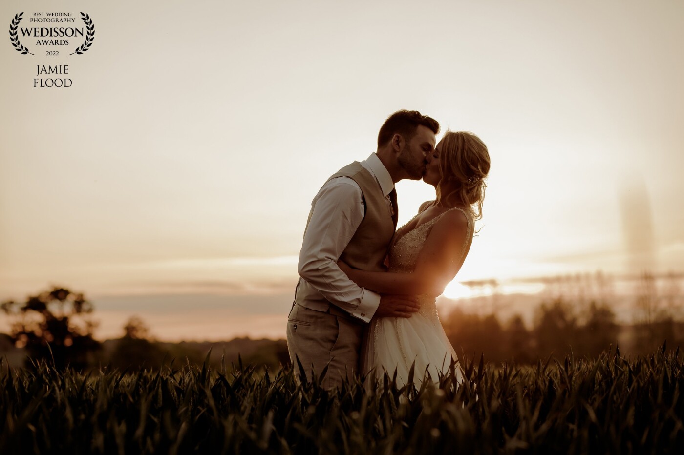 Sunset lovers, what more could you ask for as a wedding photographer! shot at my absolute fave location for uk sunsets, Farnham.
