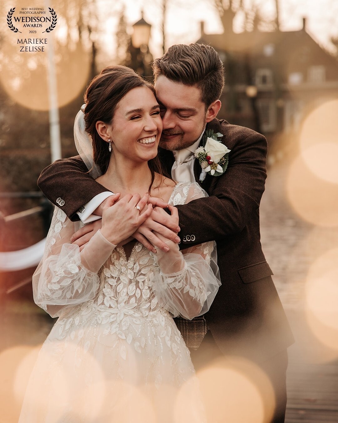 This was a special Christmas wedding, and ofcourse I will always help to get the wedding theme also in the pictures! So with sundown and an extra little bit of spark, TADA!