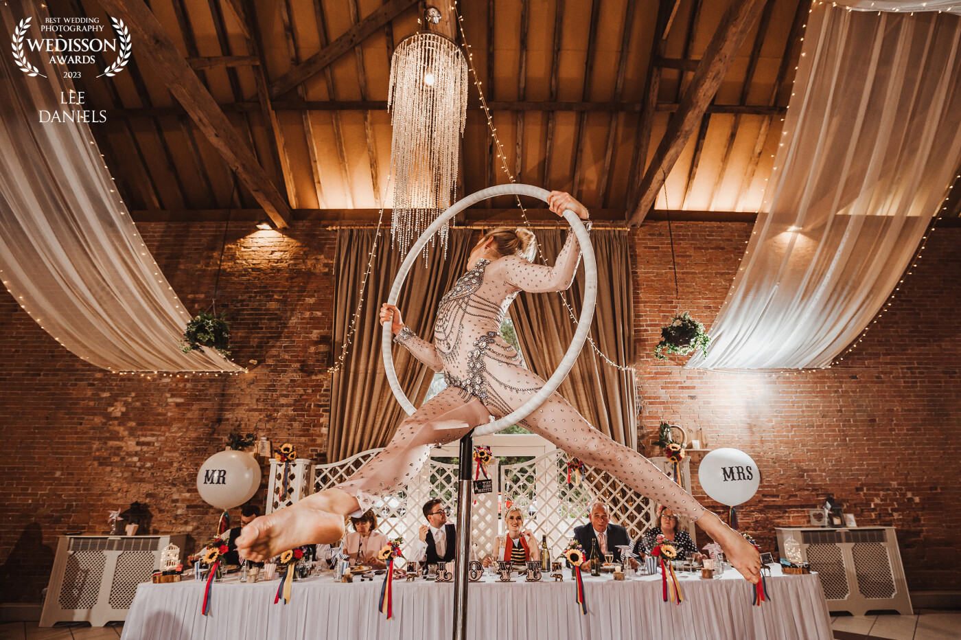 Shannon & Ollie had something special planned for their guest during the wedding breakfast, Elli from contortingcoopz put on a great show, everyone was fixated on her wonderful performance <br />
<br />
Venue - Elsham Hall