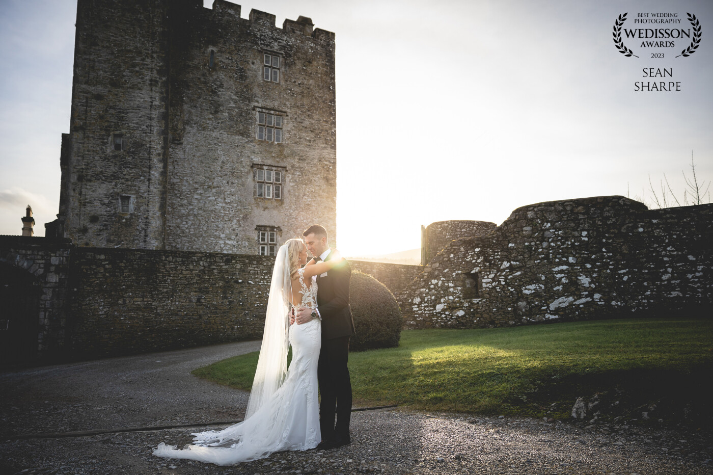 Michelle and Kieran at the beautiful Ballyhooly Castle. Such a lovely spot for photos and the light that evening was just spectacular!