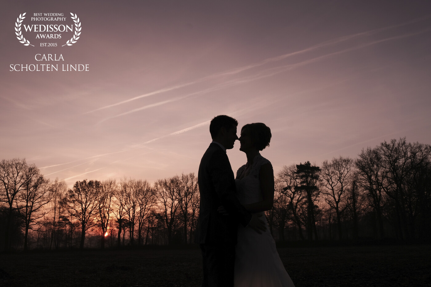 My last wedding in december 2016, early in the morning with a beautiful sunrise in Holland. Cold weather but a lot of love!  That is what I love, weddingphotography just timeless and pure.