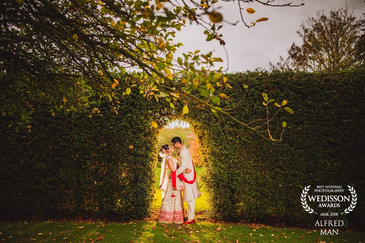  Loving this shot taken right after Sonam & Shailen’s Hindu ceremony in the beautiful garden in Fennes Estate. What a romantic mix of Autumn colours!