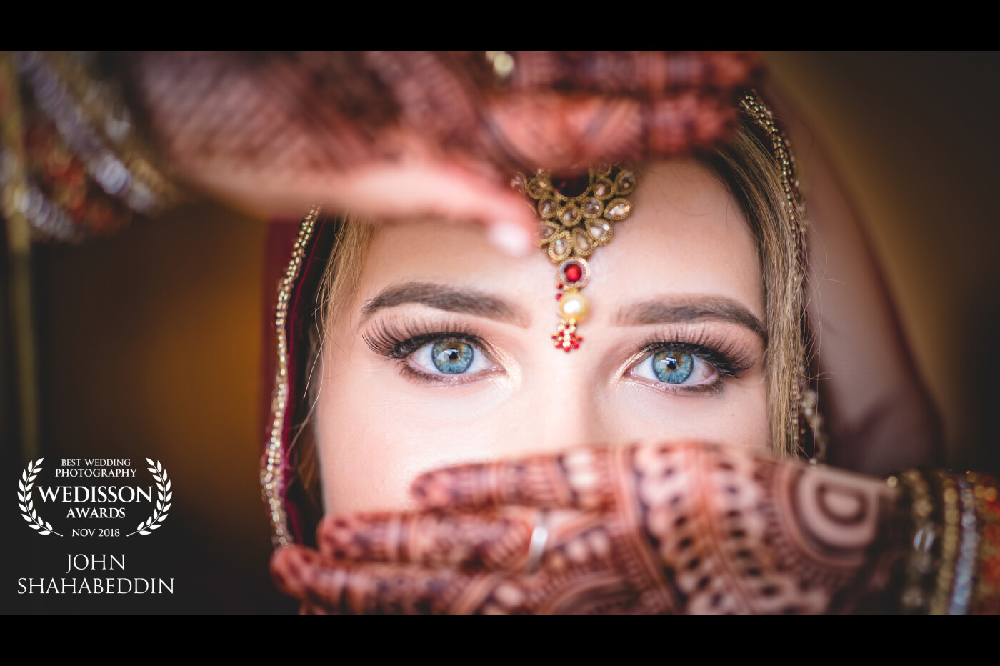 This bride's stunning blue eyes just had to be the highlight of this capture, taken during a Sikh Anand Karaj Ceremony earlier this year.
