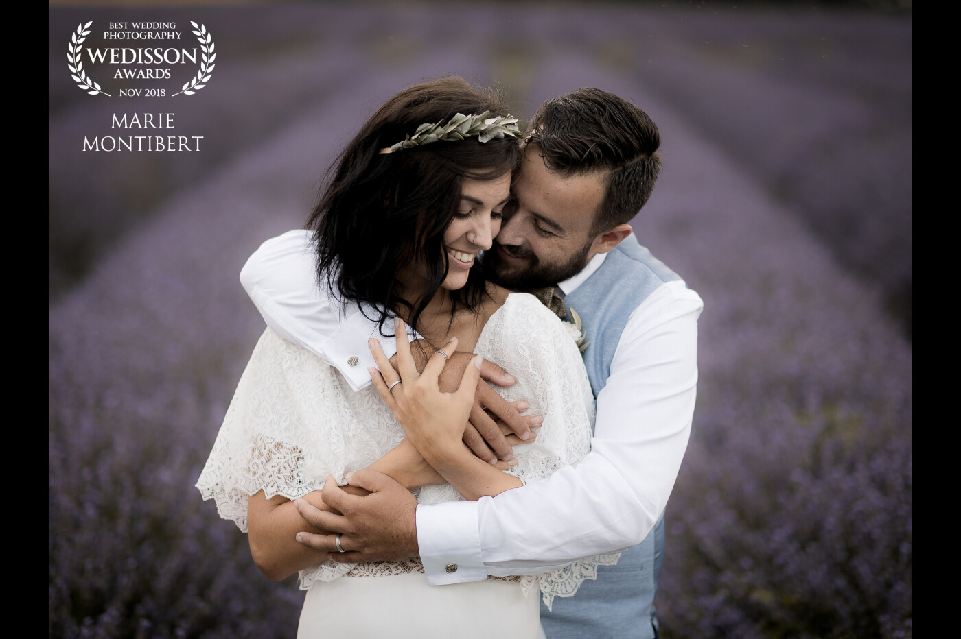 Severine & Gregory knew each other for years. After difficulties they got divorced, then children and true love have united them once again. Lavender fields of the south of France welcome us for a short and beautiful moment.