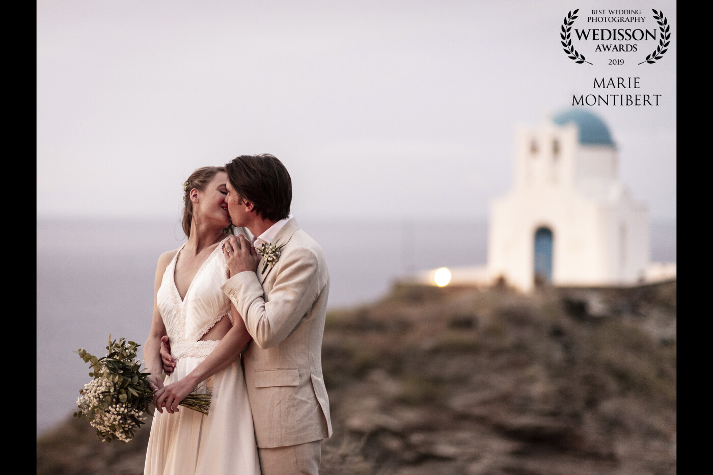 A few minutes before the sunset, those two lovebirds got married in this lovely church. That happened in the beautiful and typical village of Kastro on the Sifnos Island. This was an amazing suspended time in my life. One oh those you never forget.