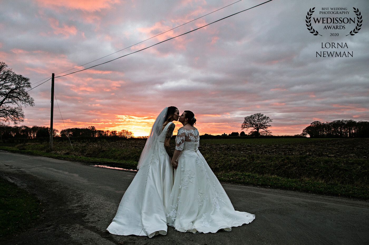 I am so happy that lovely Jessica & Rachel’s beautiful wedding at The Compasses at Pattiswick has won a Wedisson award.<br />
This was my first wedding of the year (and century) Jessica & Rachel had a beautiful sunset to finish their day off to make it just perfect.