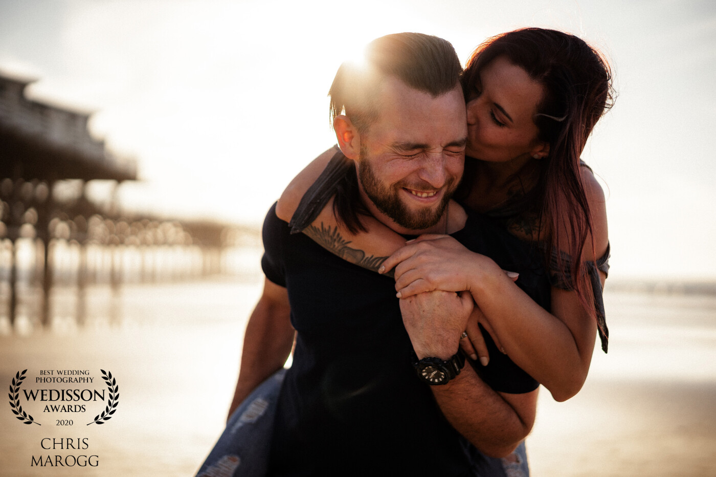 During our language stay in San Diego we met Kat & Jacob and did a couple shoot with them at the pier in Pacific Beach. <br />
For us Swiss, the ocean and the beautiful sunsets were simply a highlight.