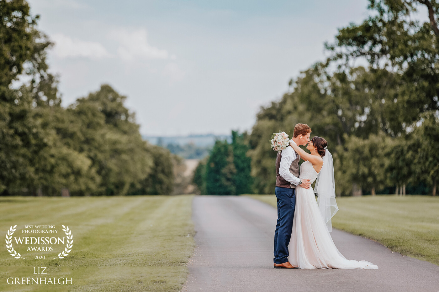 With the wonderful long driveway and views over the local countryside, we took a few moments away from everyone to celebrate being married and created some wonderful photographs.