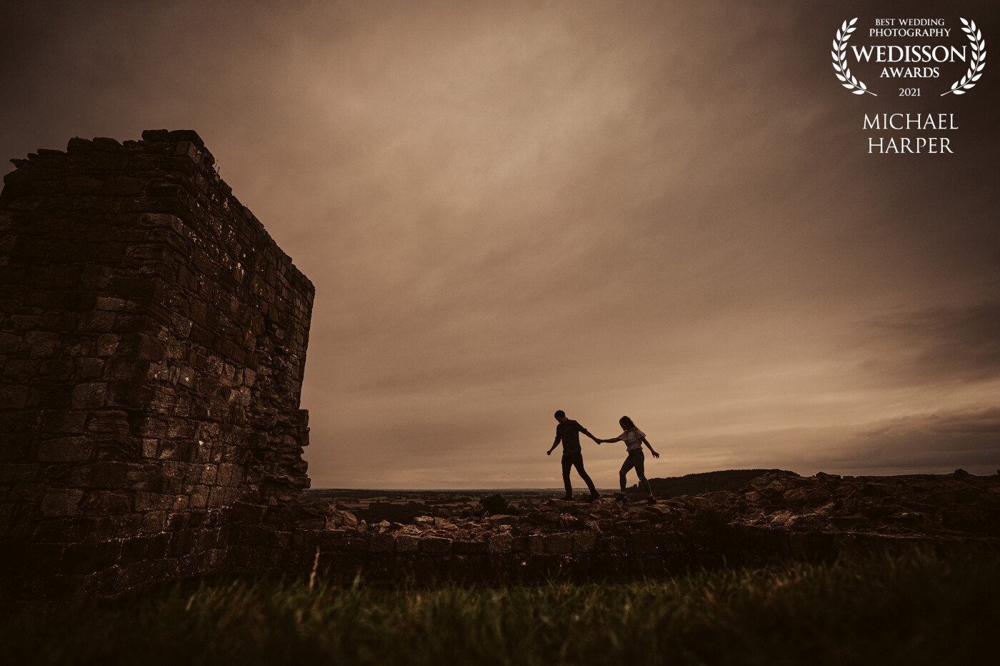 Ahead of the big day we took the couple to Beatson Castle, walking the walls with a drop on the other side this brave couple lead each other across as the sunset in the distance making a moody sky.