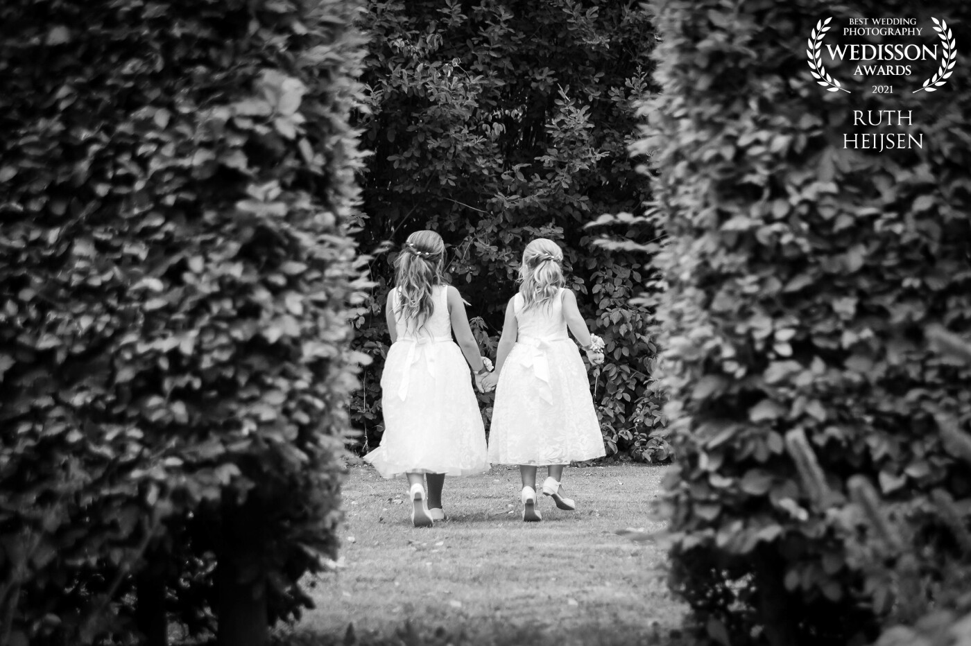 These little bridesmaids loved exploring, playing and dancing in the garden during the reception. Aren't they look lovely together?