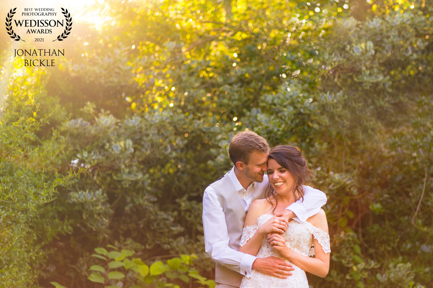 This image was taken July 2021 at The Bay Tree Hotel in Burford. It was an amazing day with so many brilliant moments and the cap it off we got some epic light for portraits!