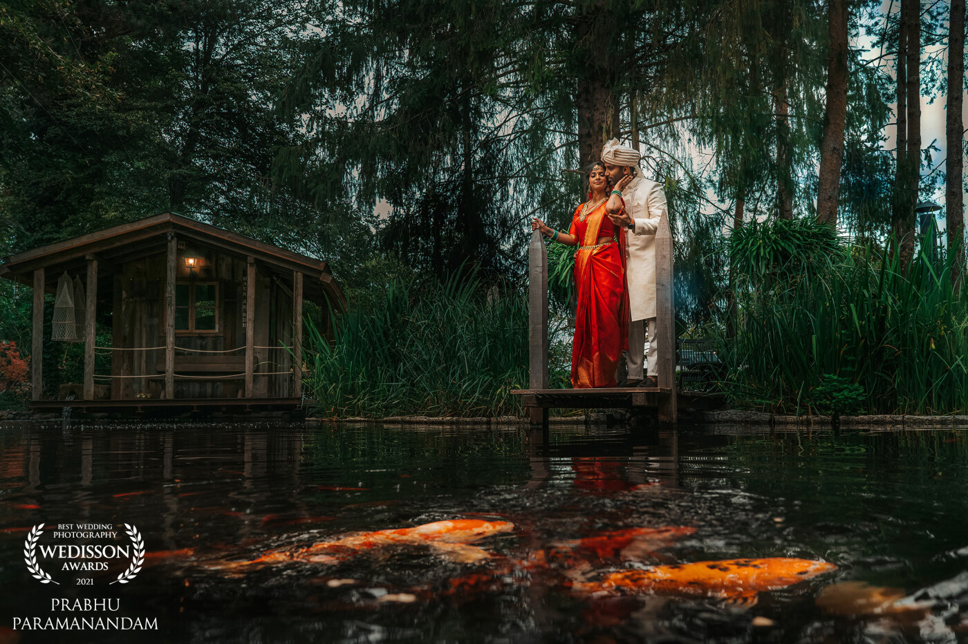 You will forever be my always! <br />
The location in Swiss was a perfect spot for a couple shoot and these golden fishes brought in a vibrant colour to the bride's costume where no better moment can be frozen.