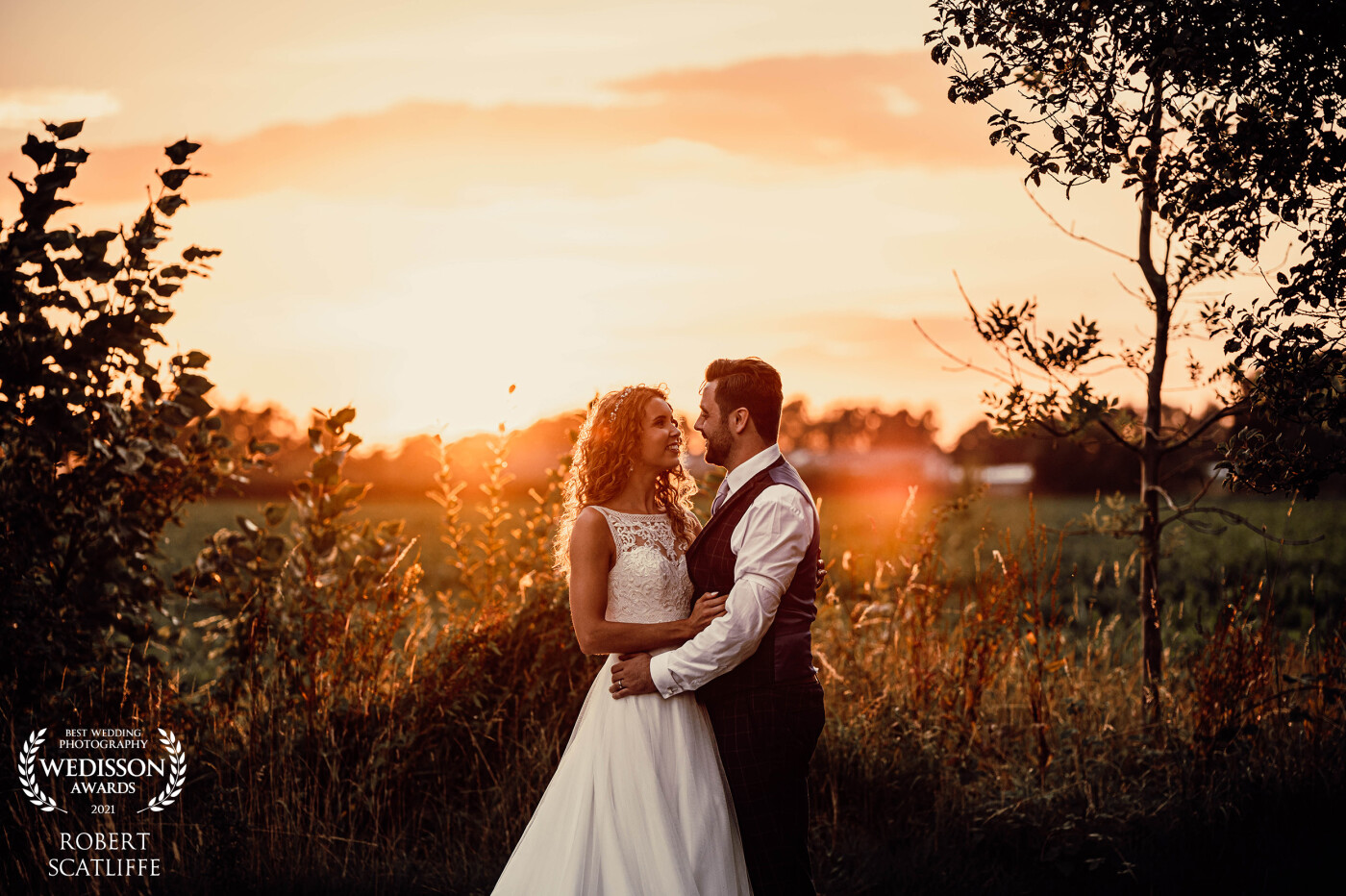 Hollie & Jake were looking for a sunset & it looked like it wasn't going to happen & then BOOM! I grabbed them quickly as we only had 5 mins before it went down & I am so happy we did
