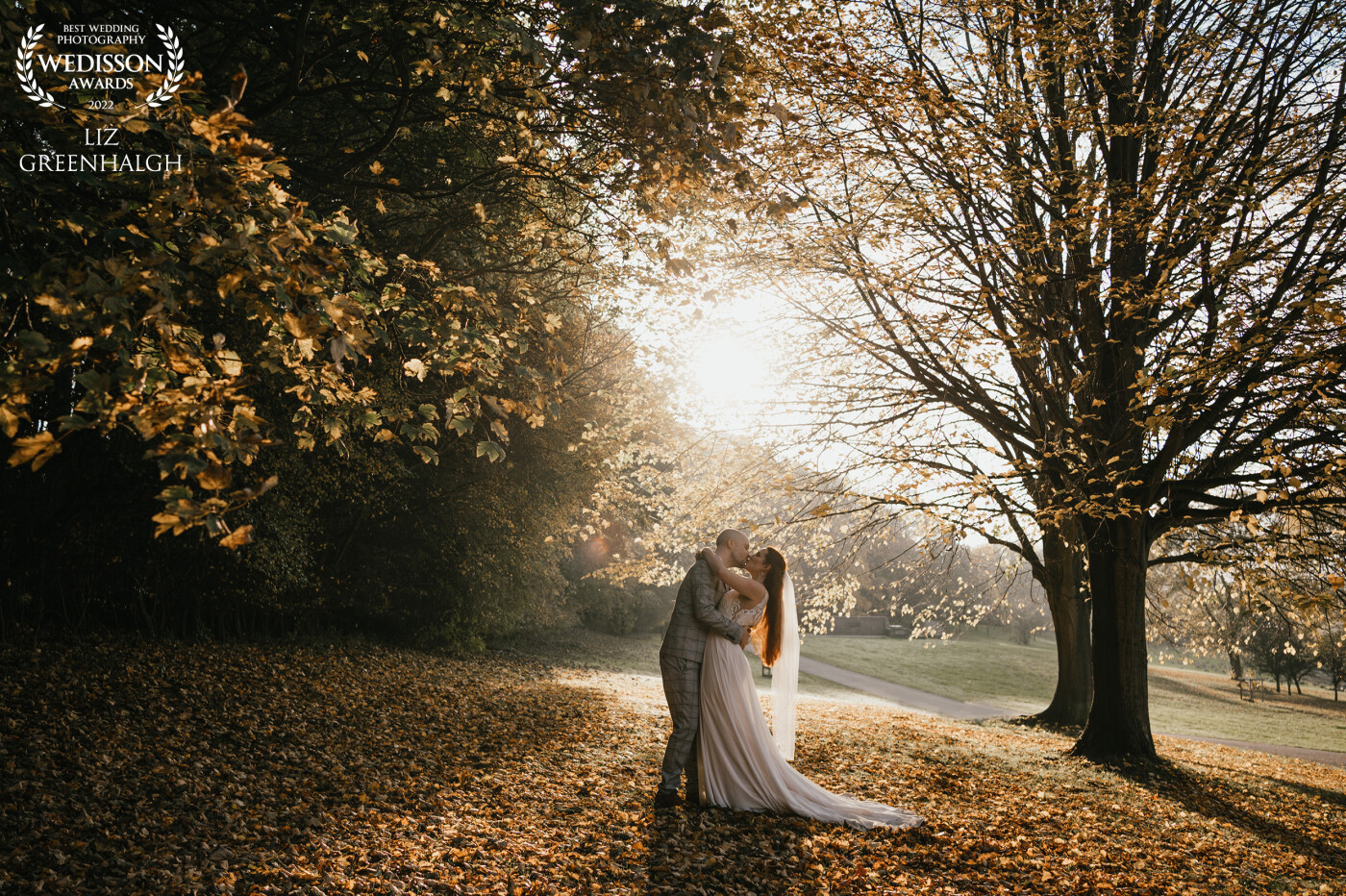 Late Autumn around Rutland Water, Ela & Craig celebrated their wedding day in beautiful light and surroundings. We made use of the afternoon light and and the wonderful colours