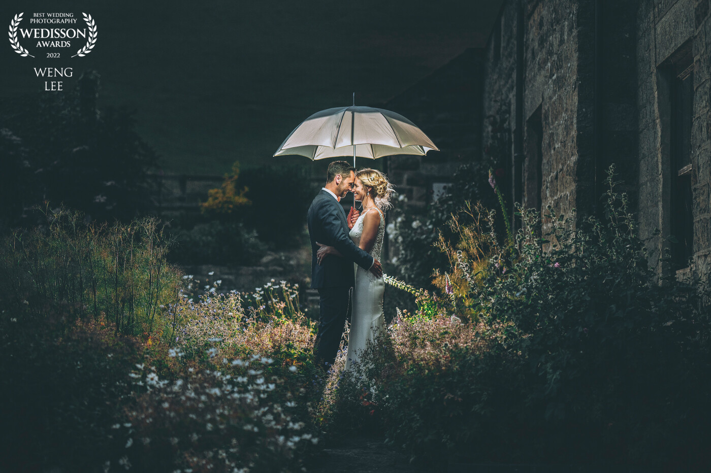 When night fall, plenty magical lights hidden and depending how you want it be led up using flash etc. <br />
Perfection when couple say yes to out while light rain.