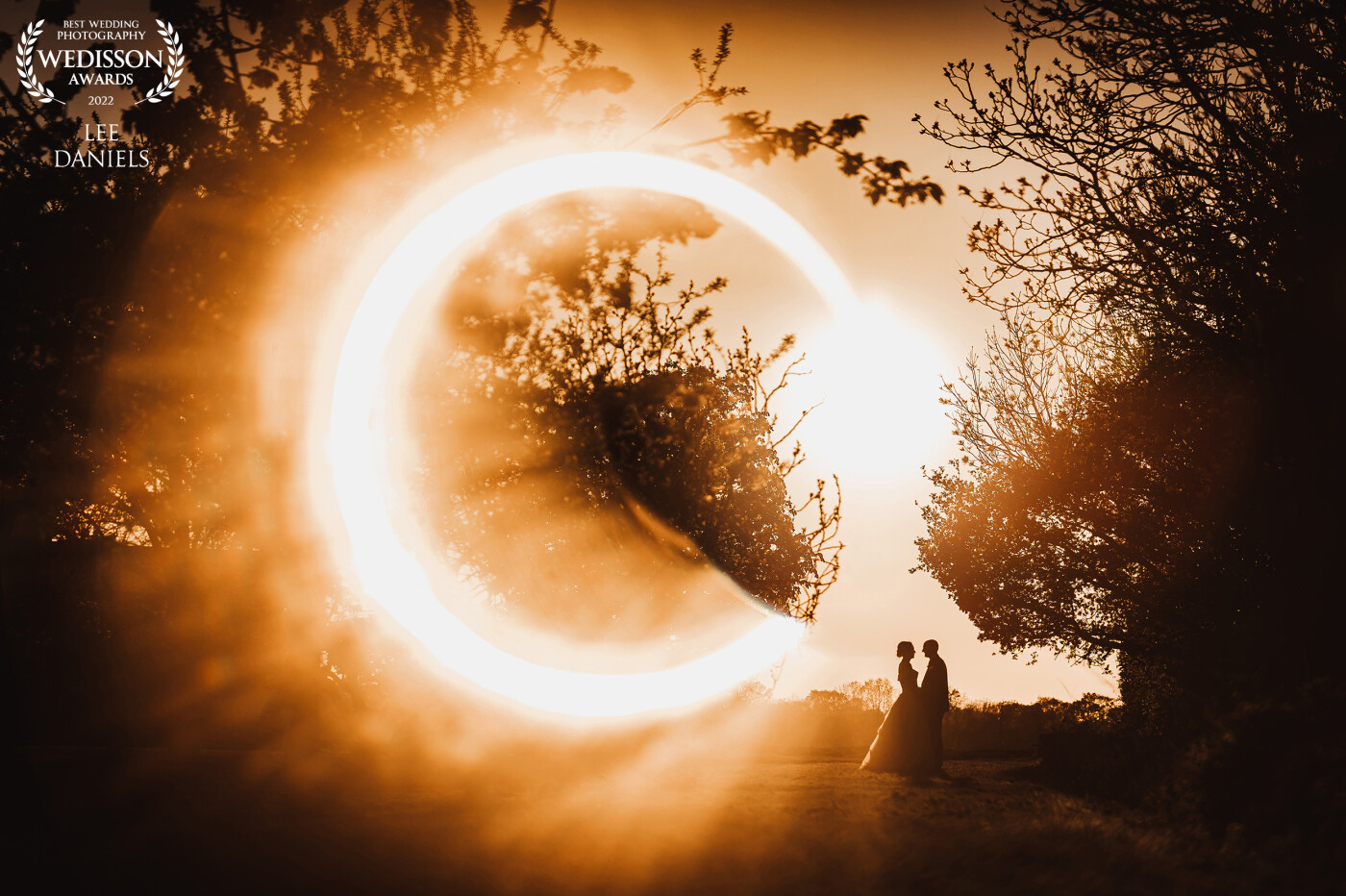 Ring of fire! I'd been waiting a while for the right conditions to try this technique out. I set up my composition first then played around with different angles to create the desired effect<br />
<br />
Venue - Bassmead Manor