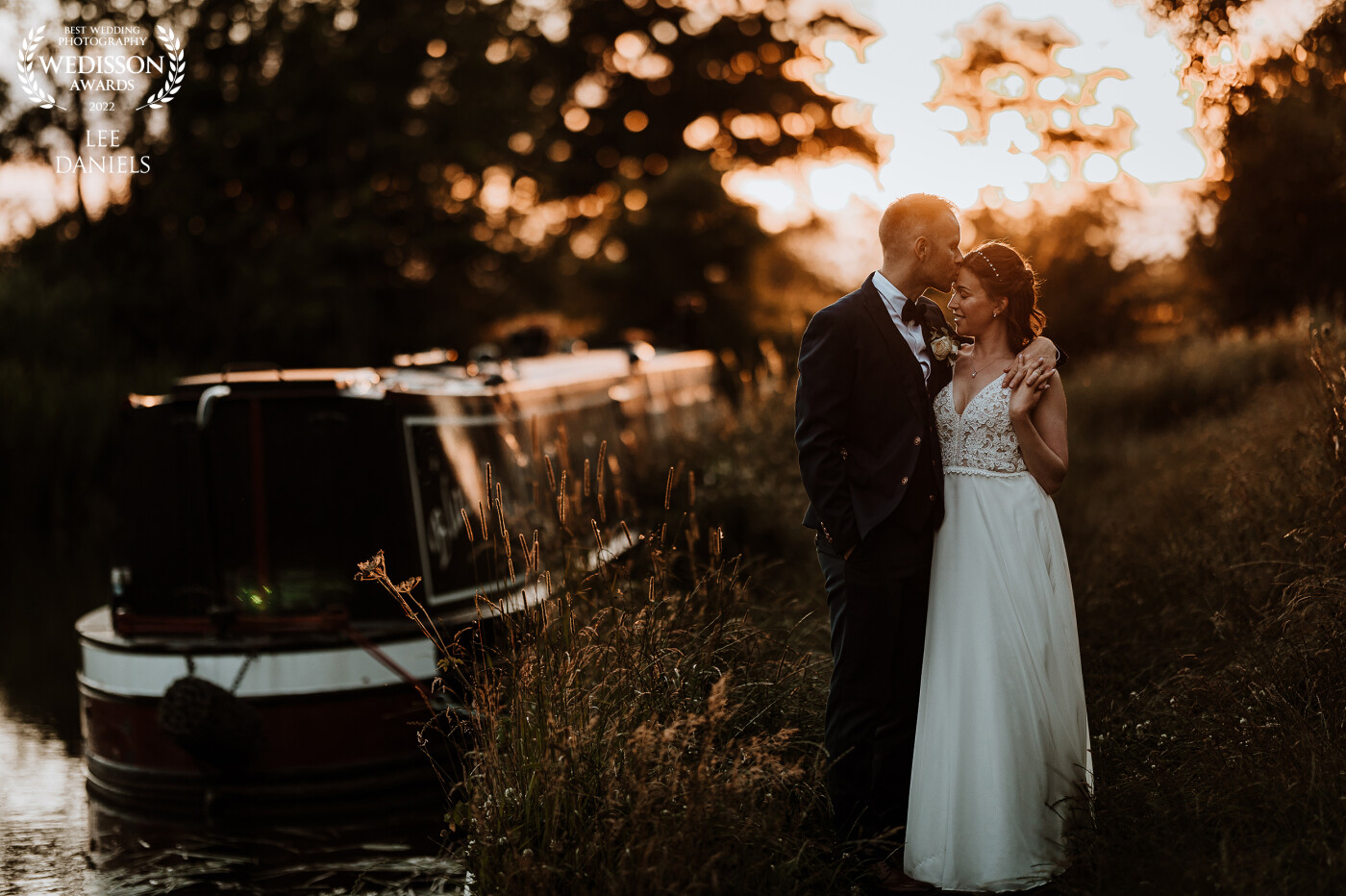 A sunset stroll by the canal. Lizzie & James had a very relaxed wedding day vibe, which meant there was plenty of time for couples portraits in the evening, just the most perfect evening