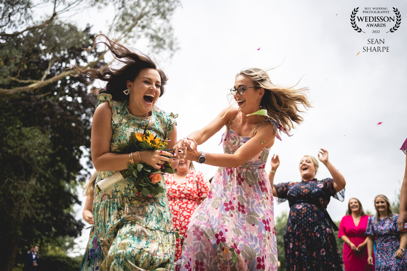 Always love those candid moments, especially during the bouquet throw! Taken at Anita and Eoghan’s big day at the beautiful Great Southern Hotel, Killarney.