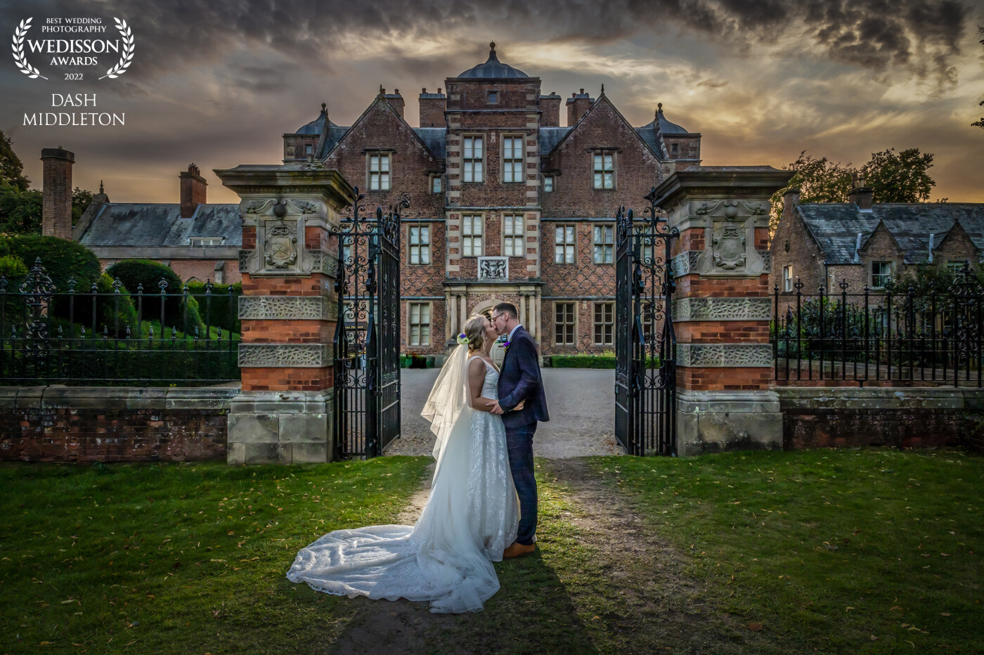 Dani & Marc at Kiplin Hall & Gardens, North Yorks  - we waited a little while for this, just enough for the Sun to poke out from the clouds before dipping behind the landscape.