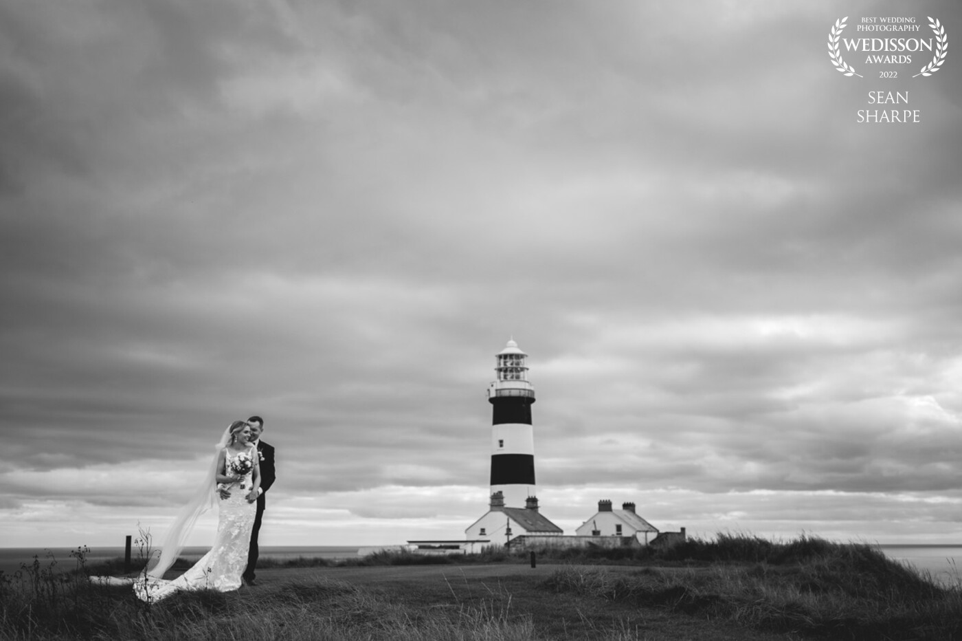 Claire and Ronan at the beautiful Old Head of Kinsale, Cork in September. Such a unique and picturesque place for a couples shoot!