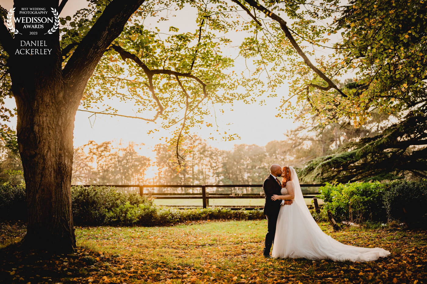 We had a stunning evening with some beautiful light at Lanwades Hall, so I just asked Danni & Clive to have an intimate little moment next to this huge tree, and it really made for a lovely romantic scene.