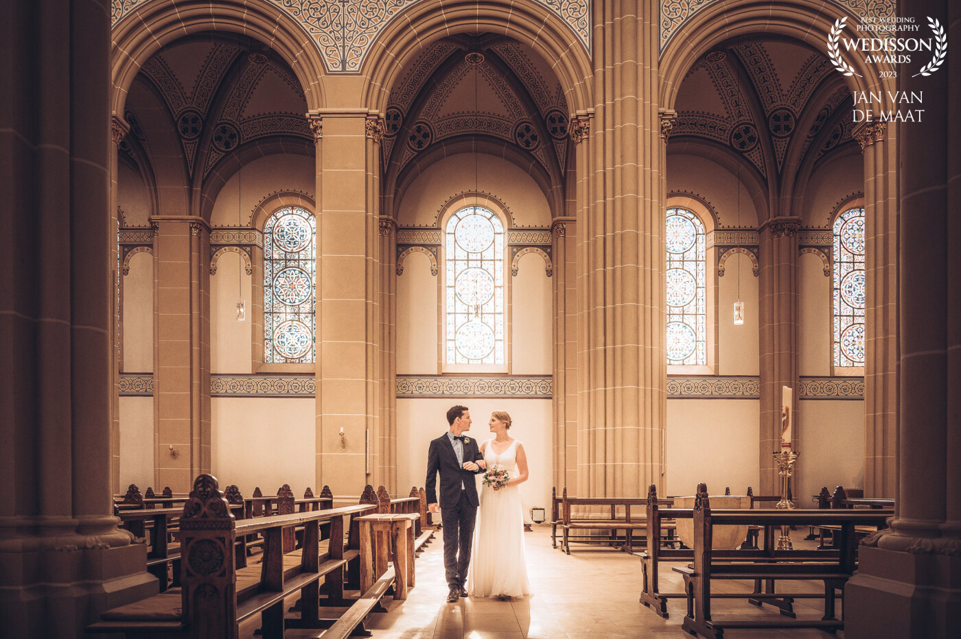 My couple wanted a few images inside the church but there were some people inside which we would not want to disturb. So I had to whisper and point directions to the couple and I was so very happy with my electronic shutter which made no sound!