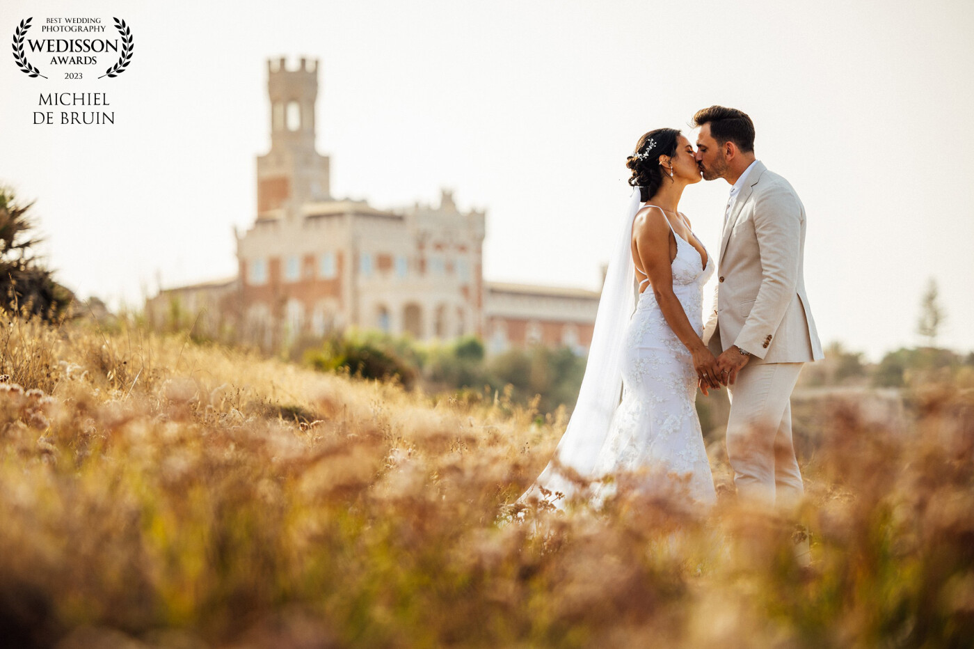 I simply love Italian weddings! The great scenery, summer colours and great atmosphere makes the photoshoot even more joyful. This lovely couple had an amazing Sicilian wedding and made me feel like I was part of their family.