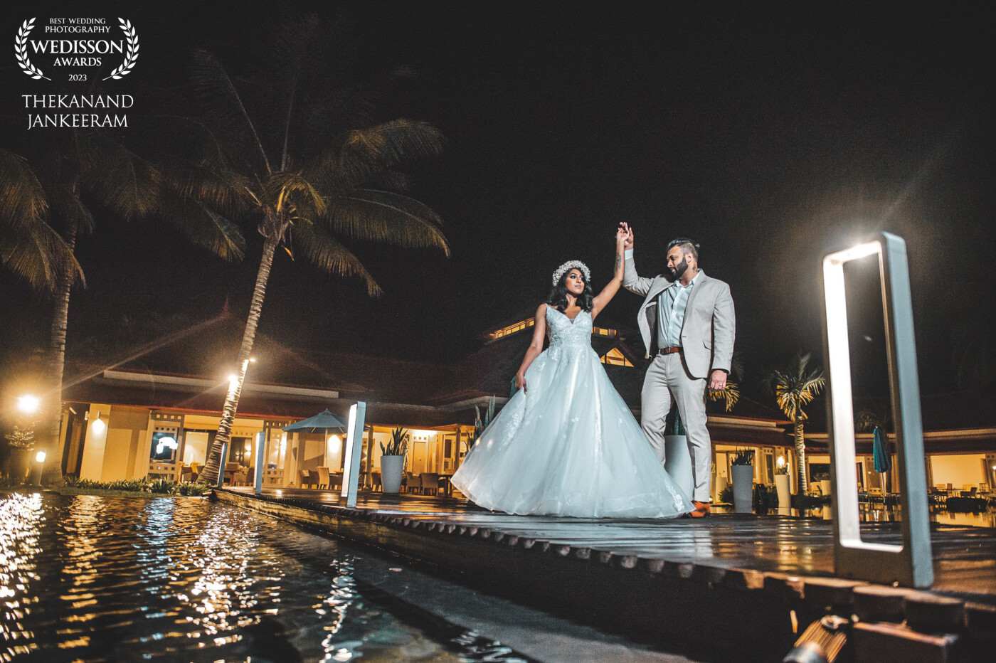 Gloria and Dharshan's intimate wedding at Tamassa Hotel Bel Ombre Mauritius.<br />
They were dedicated to have the shot.<br />
A one click shot that turned out to be perfect.