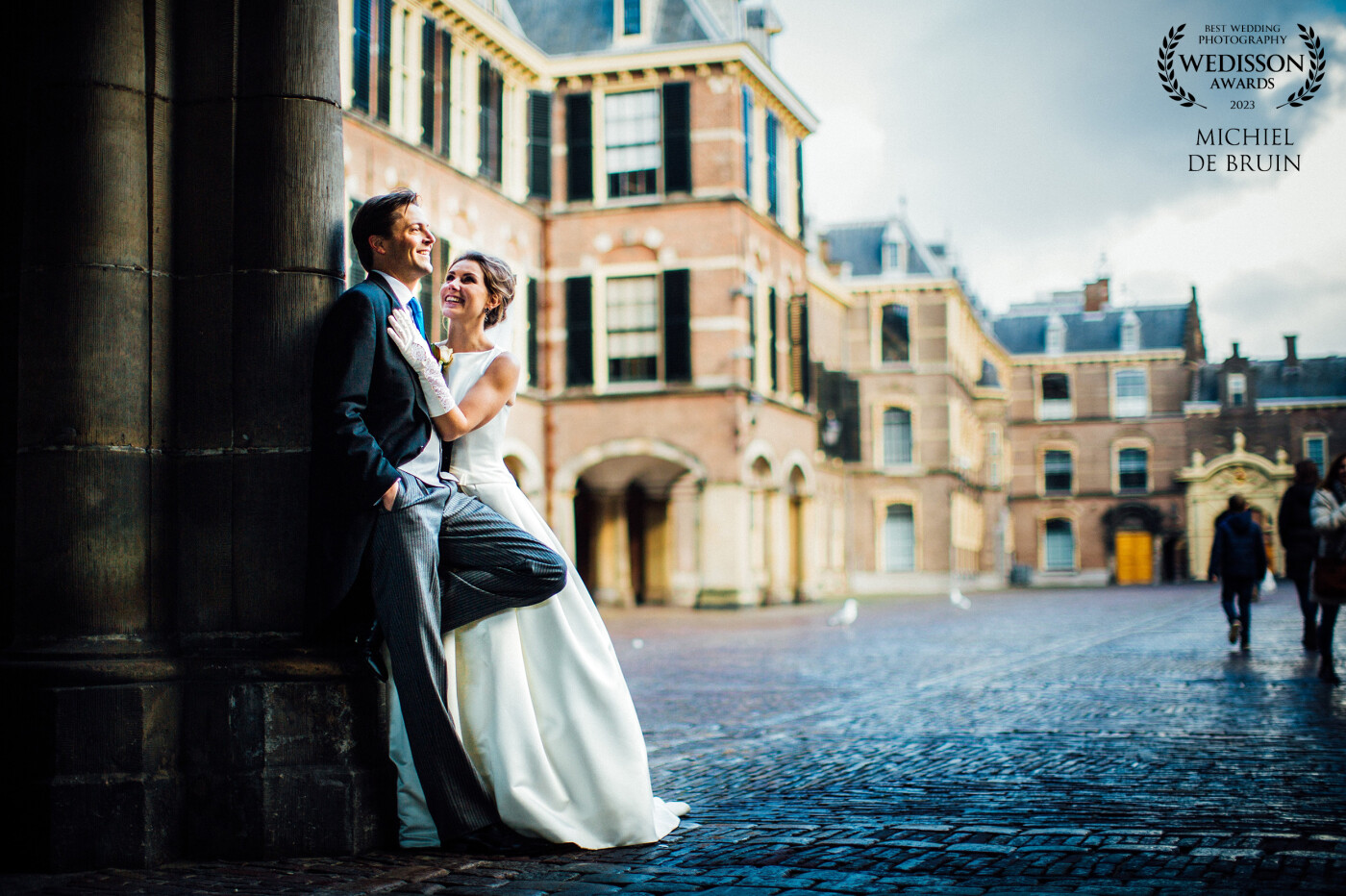 It was almost freezing during this winter wedding in the Netherlands. Luckily this couple was very nice to work with and we were able to warm up with some hot chocolate in a restaurant after the shoot!