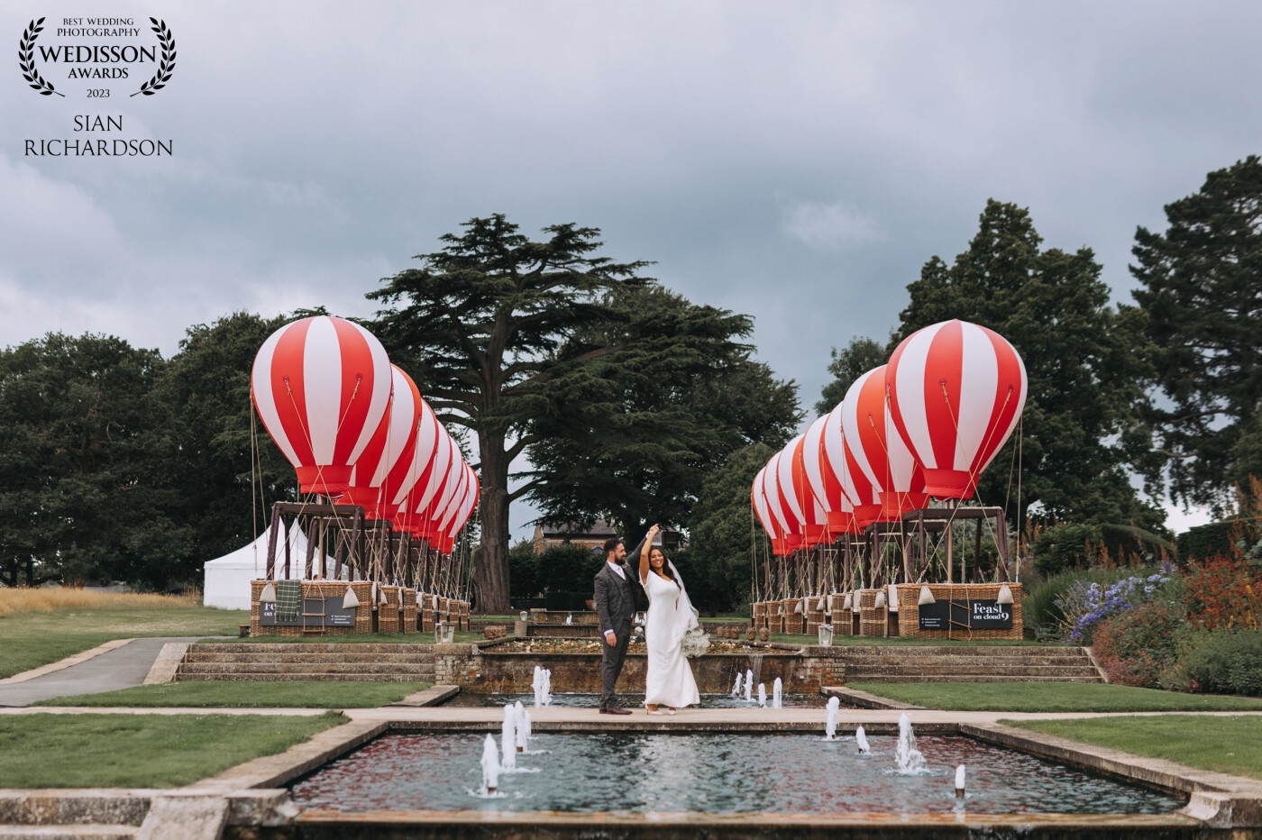 It was all about the symmetry of the balloons for this image and then everything else like the ripple reflection in the water, the water fountains and slightly moody sky just made it even more extra. We were so lucky to have a moment when no hotel guests were out by this area as well.
