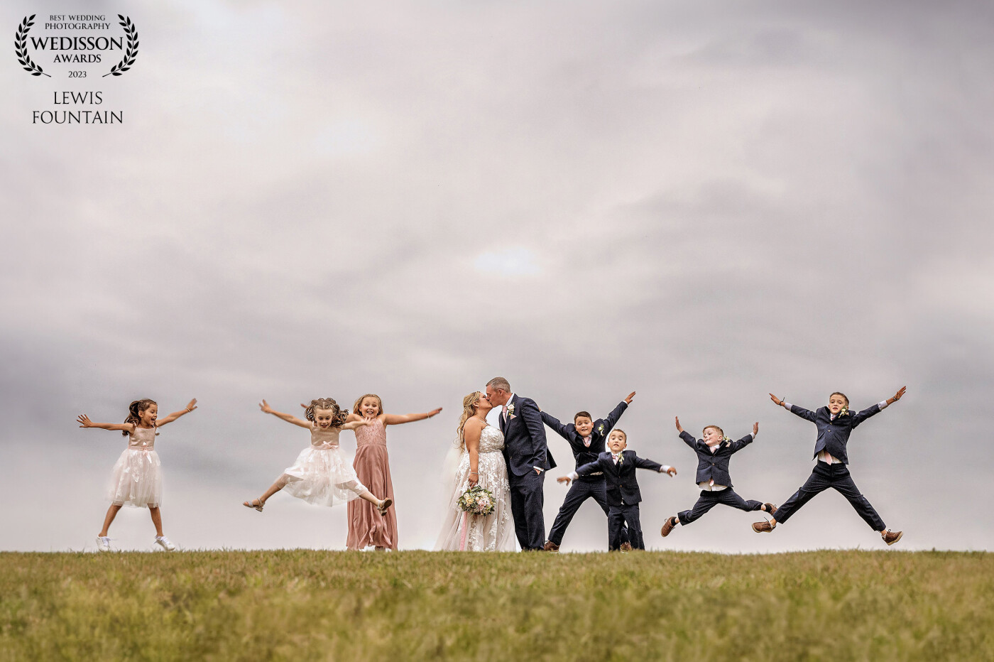 Lauren & Dean had seen other shots we’d taken with the bridal party and groomsmen, and presumed they couldn’t have the same shot as they’d picked  children, but we soon proved them wrong 😉