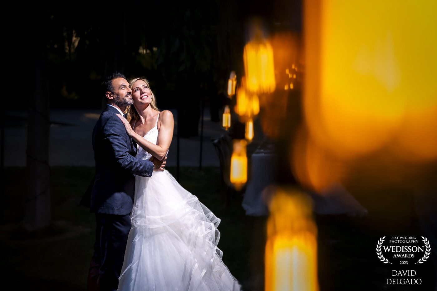 Candle Light - Ester and David decided to celebrate their wedding day on a beautiful summer afternoon at the idyllic Palau de Margalef estate with family and friends. It is always an honor to photograph the wedding report for a couple of friends