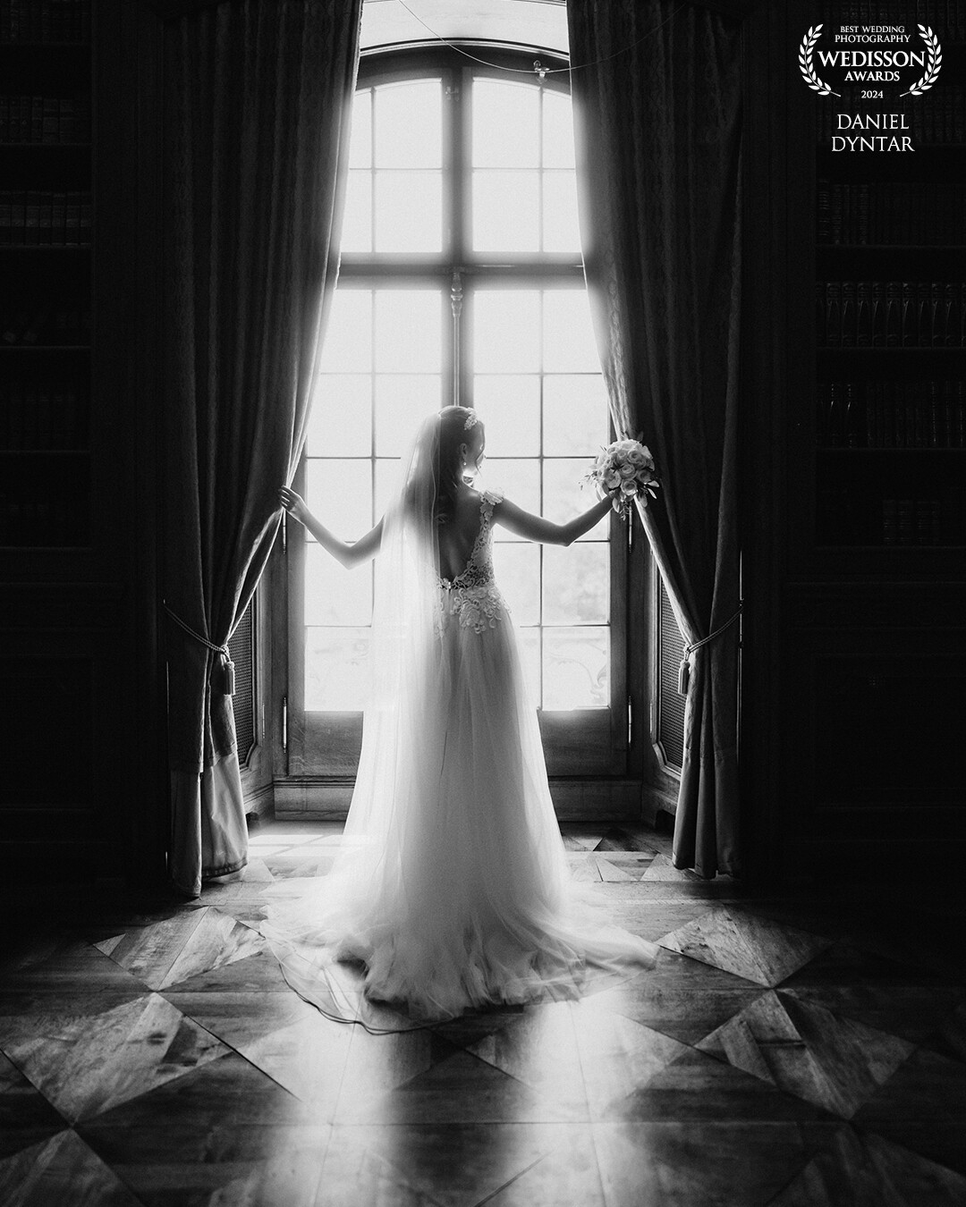 This location was a blast at St. Charles Hall in Meggen near lucerne in Switzerland. And the bride was awesome too. Was such a pleasure to have actually both the groom and the bride in front of my camera. Love zo take images with this kind of windows. It creates this elegance and epic pictures.