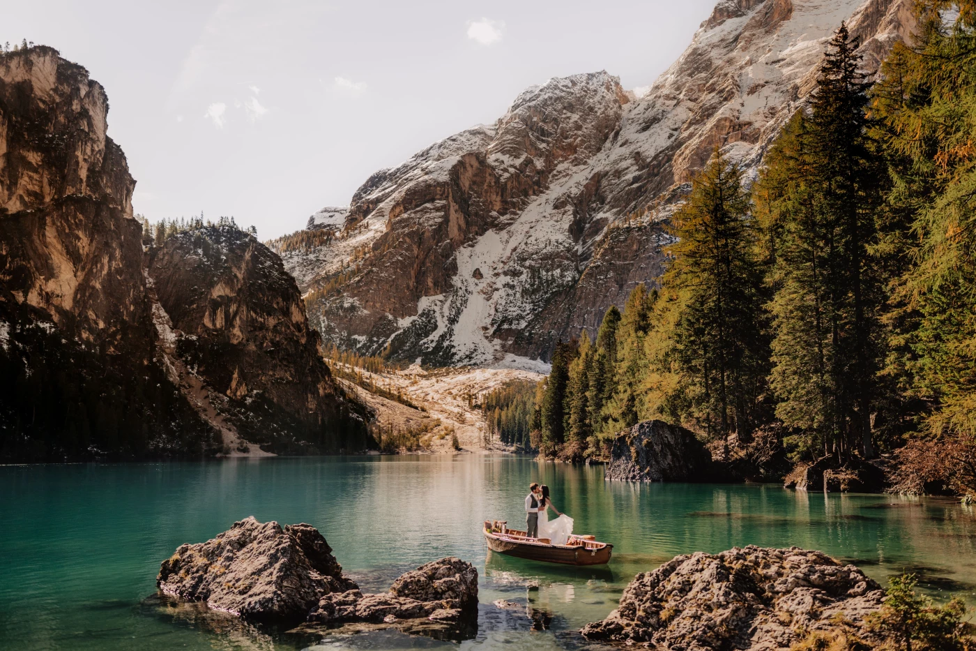 Lovely couple in the Dolomites with a afterweddingshoot, it was the first week of October with snow.